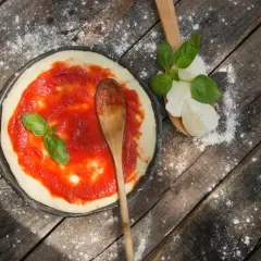 Jak zrobić sos do pizzy z koncentratu, który zachwyci smakiem