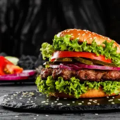 Pomysły na to, co zrobić z bułki do hamburgerów, które zaskoczą każdego