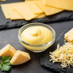 Prosty sposób na pyszny sos serowy z serka topionego krok po kroku