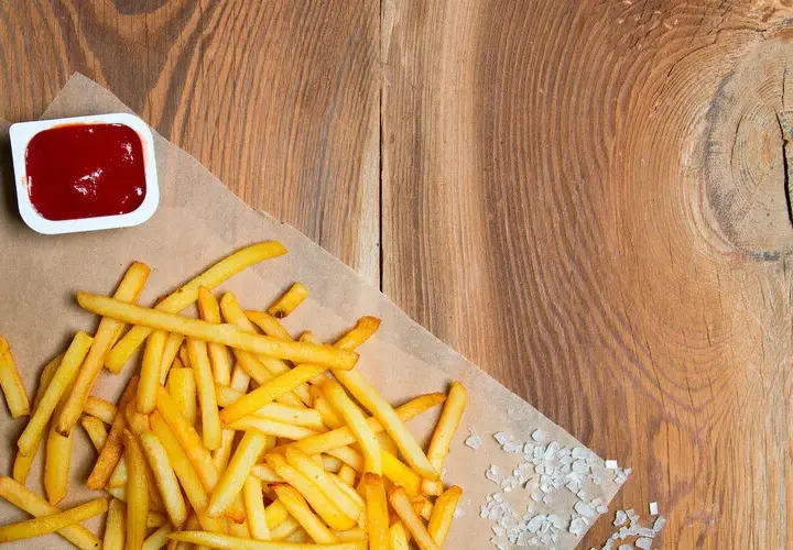 W jakiej temperaturze smażyć frytki we frytkownicy, aby były idealne?