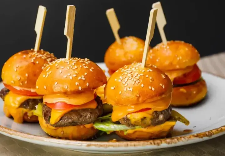 Gdzie kupić mini hamburgery? Sprawdź najlepsze oferty i miejsca
