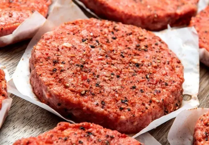 Jak zrobić kotlety na hamburgera, które zachwycą smakiem i soczystością