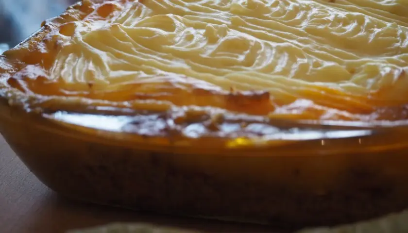Zapiekanka angielska: Przepis na idealną zapiekankę pasterską