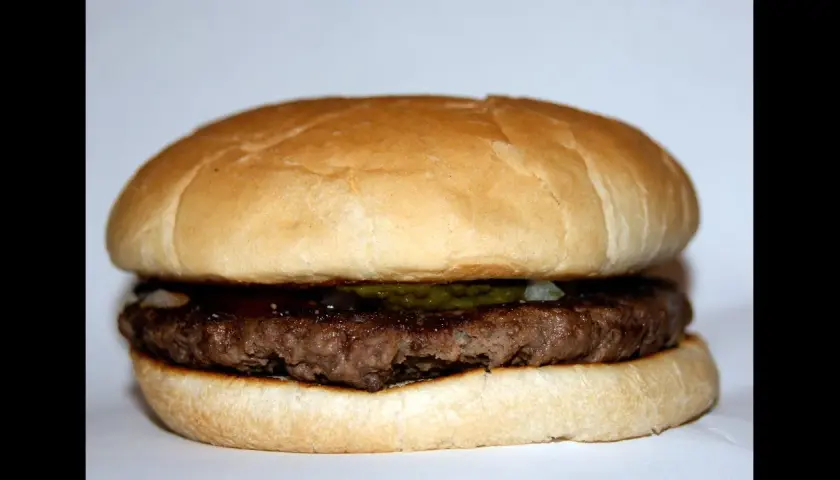 Jak przygotować idealny hamburger jak z McDonald's w domu?