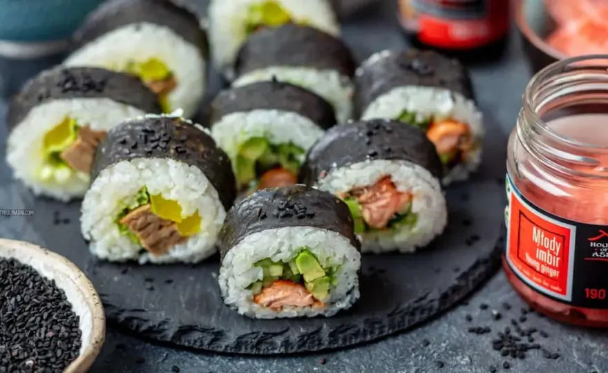 Domowe sushi krok po kroku - ryż, maki i bezpieczne dodatki