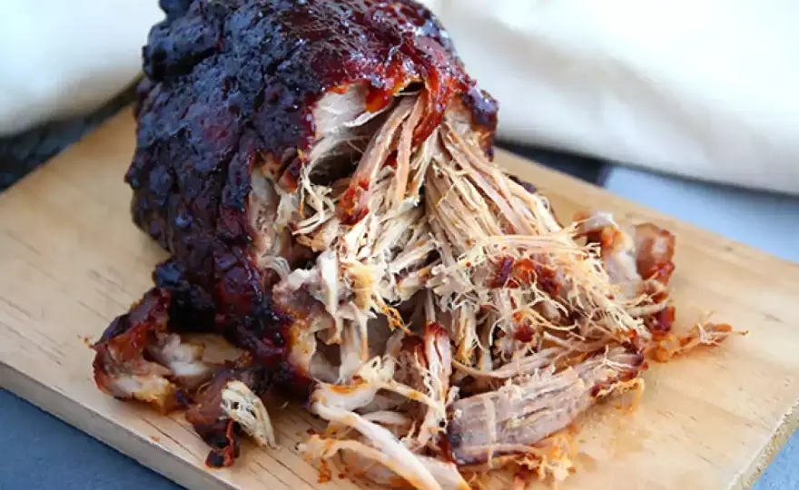 Pulled Pork z Piekarnika - Przepis na Idealną Szarpaną Wieprzowinę