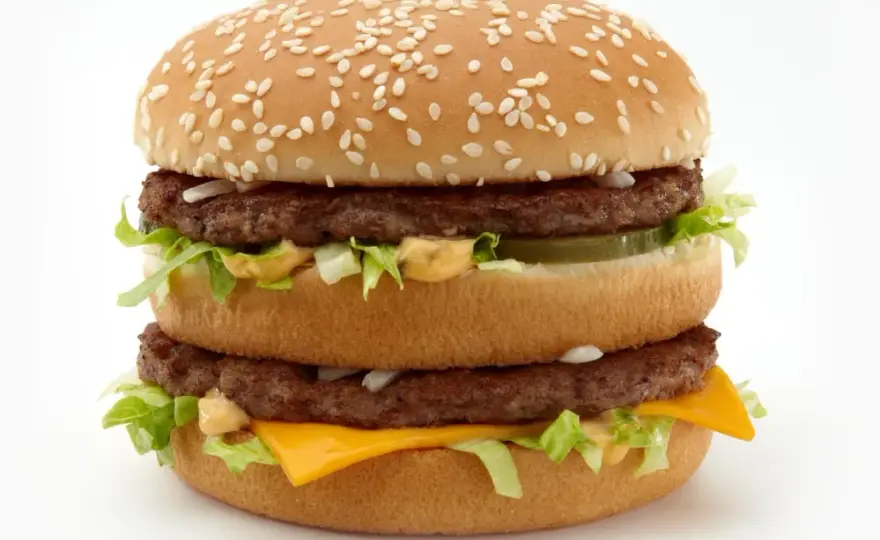 Ile kalorii ma hamburger z McDonald's? Zaskakujące fakty o kaloriach