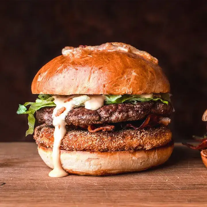 Zdjęcie Jak zrobić burger drwala – prosty przepis na pyszny posiłek w domu
